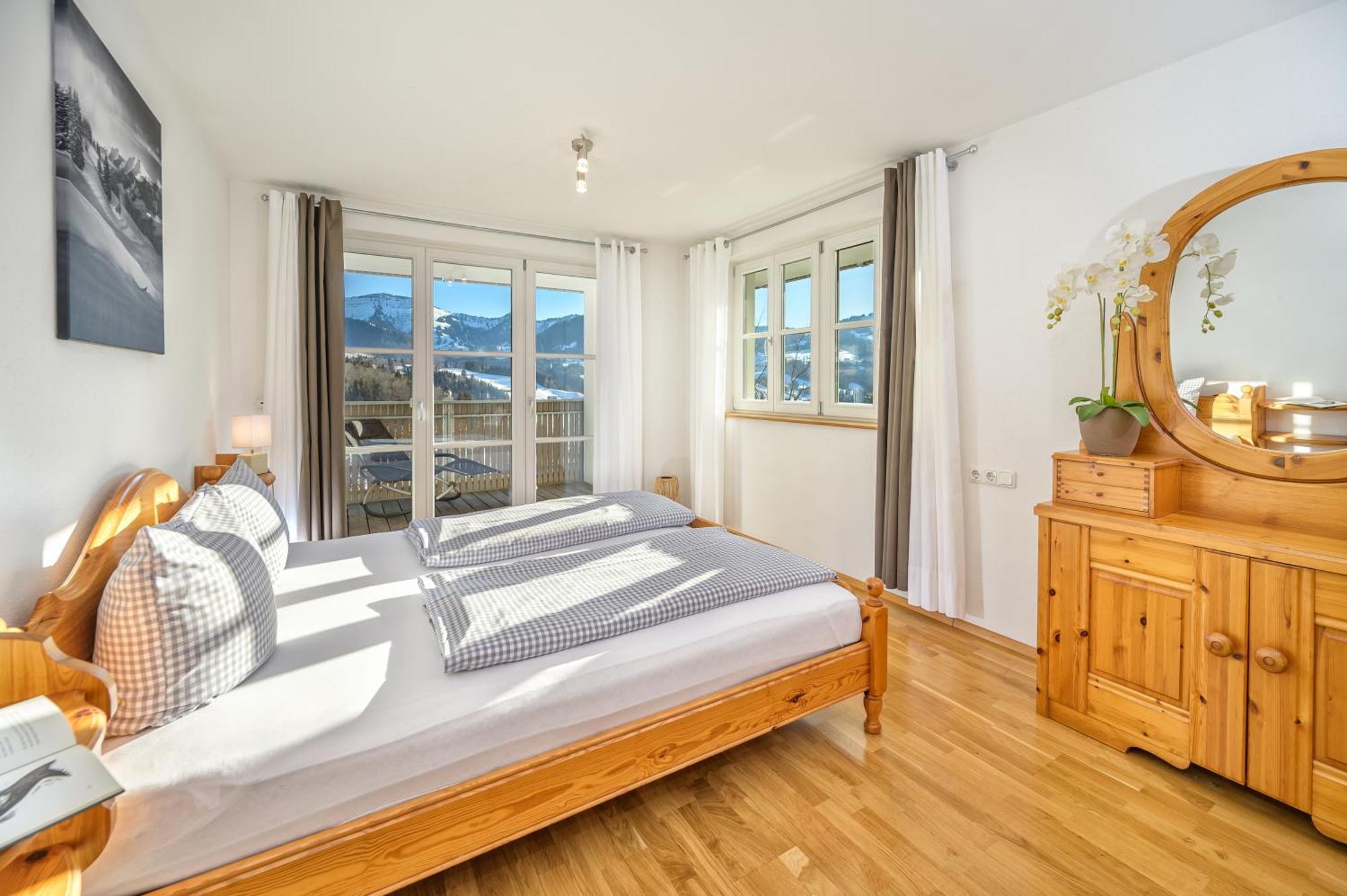 Haus "Bergblick" Ferienwohnung Falken Mit 1 Schlafzimmer Oberstaufen Exterior foto